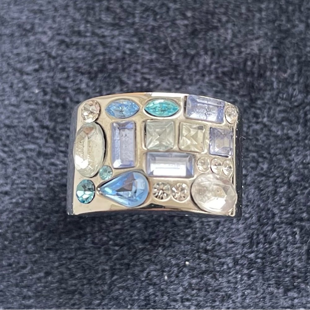 Guess Statement Ring - Picture 7 of 7